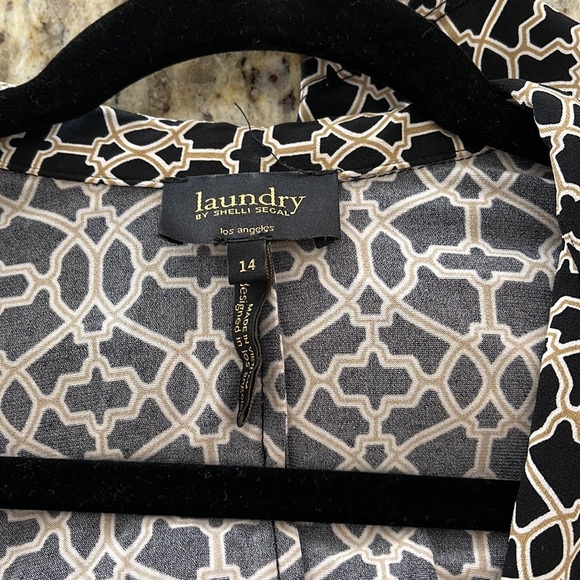 Beautiful Laundry Dress! - Picture 6 of 7